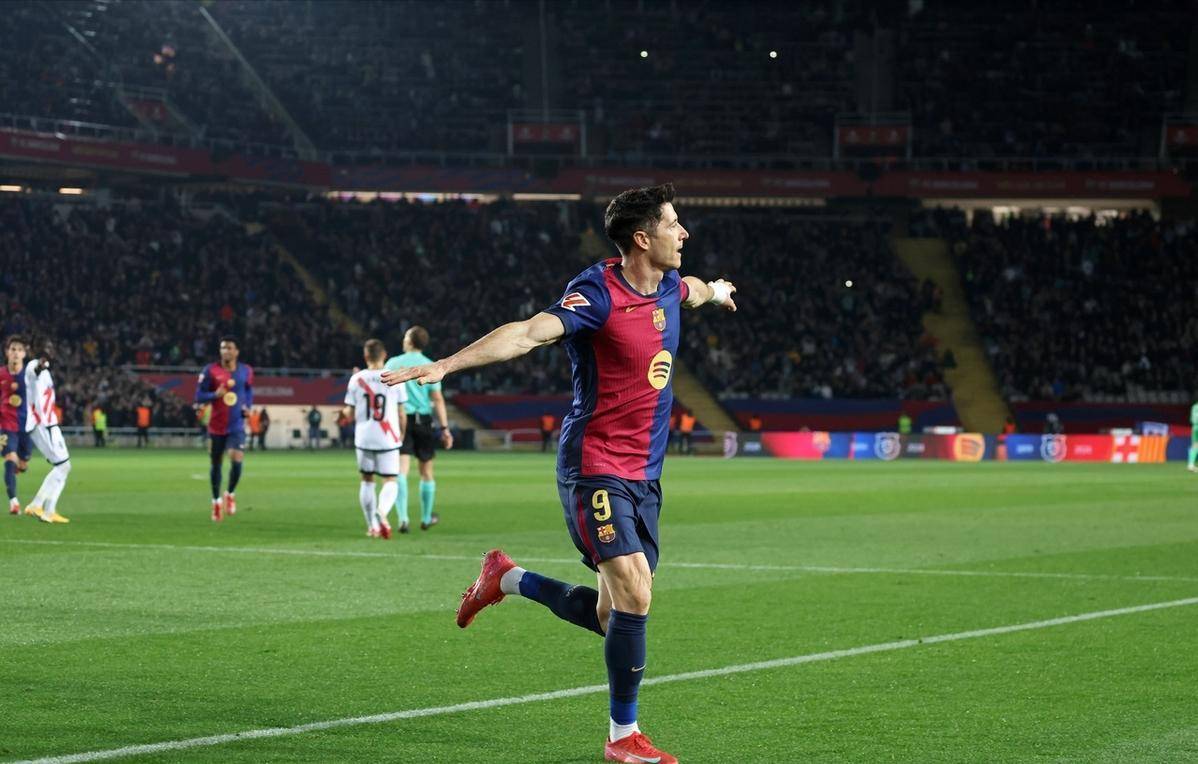 jiuyou官网入口-包含热火带队取胜！，莱万多夫斯基重要时刻锐不可当全场沸腾不已的词条